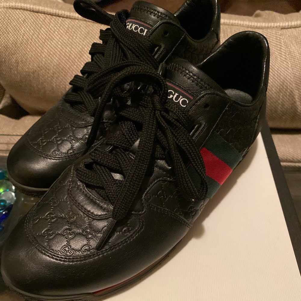Womens Gucci sneakers